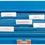 DYMO Original D1-Etikettenband | rot auf weiß | 12 mm x 7 m | selbstklebendes Schriftband | für LabelManager-Beschriftungsgerät