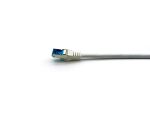 Equip Cat.6A S/FTP Patchkabel, gewinkelter zu geradem Stecker, 0.5 m, Weiß
