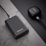 Intenso B10000 – 10.000 mAh Powerbank, mobiler Zusatzakku, USB-C & 2X USB-A, LED-Statusanzeige, geprüft in Deutschland, schwarz