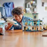 Lego City Flughafen mit Flugzeug--60502