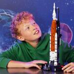 Lego Technic NASA Artemis SLS-Schwerlastrakete--42221