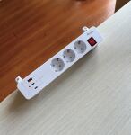 Equip 3-fach Steckdosenleiste mit Klemme und 3 x USB-Anschlüssen (2 x USB + 1 x USB), 2 m