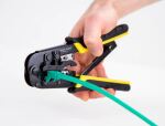 DeLOCK Universelle Crimpzange mit Abisolierer für 8P (RJ45), 6P (RJ12/11) oder 4P Stecker