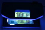 Olympia UV 588 Falschgeld-Detektor Schwarz