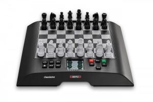 Millennium ChessGenius Schachspiel International