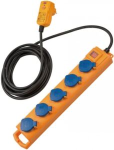 Brennenstuhl 1159900805 Verlängerungskabel 5 m 5 AC-Ausgänge Draußen Schwarz, Blau, Gelb