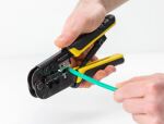 DeLOCK Universelle Crimpzange mit Abisolierer für 8P (RJ45) oder 6P (RJ12/11) Stecker