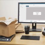 DYMO M5 Paketwaage | bis zu 5 kg | USB Briefwaage mit LCD-Bildschirm | 20 cm x 20 cm
