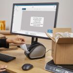 DYMO M5 Paketwaage | bis zu 5 kg | USB Briefwaage mit LCD-Bildschirm | 20 cm x 20 cm