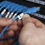 DYMO RHINO 4200 Etikettiergerät im stabilen Hartschalenkoffer | Industrielles Beschriftungsgerät mit QWERTZ Tastatur