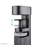 Neomounts DS22-840BL6 Tischsteckdose mit Klemme und USB-C- und USB-A-Anschlüssen - Schnellladung