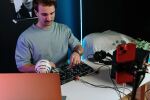Hercules Inpulse 200 MK3 Digital Vinyl System (DVS) Scratcher 2 Kanäle Schwarz