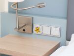 Skross 1.500211C-E Netzstecker-Adapter Universal Weiß