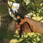 Fiskars Plus SmartFit Bypass-Gartenschere P541