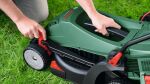 Bosch UniversalRotak Rasenmäher mit Radantrieb AC Grün