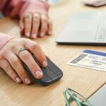 Logitech Mobi Fold Maus Reisen Beidhändig RF Wireless + Bluetooth Optisch 4000 DPI