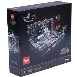 LEGO Star Wars Death Star Trench Run Diorama (75329)
