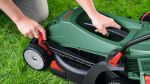 Bosch UniversalRotak Rasenmäher mit Radantrieb AC Grün