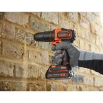 BLACK+DECKER Akku-Schlagbohrschrauber BCKSB04, 18Volt (orange/schwarz, 2x Li-Ionen Akku 1,5Ah, Aufbewahrungsbox, 78-teiliges Zubehör-Set)