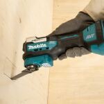 Makita Akku-Multifunktions-Werkzeug DTM52T1JX2, 18Volt (blau/schwarz, Li-Ionen-Akku 5,0 Ah, MAKPAC)