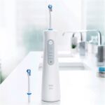 Oral-B AquaCare 6 (weiß)