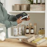 DYMO LabelManager 210D+ Beschriftungsgerät im Koffer | Etikettiergerät mit QWERTZ Tastatur & großem Grafikdisplay | Einfache Textbearbeitung | für D1 Etiketten in 69und 12mm Breite