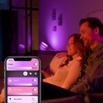 Philips Hue White and Color ambiance Iris Tischleuchte weiß