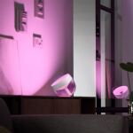 Philips Hue White and Color ambiance Iris Tischleuchte weiß