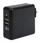 Manhattan 4-in-1 Reiseladegerät und Powerbank 8.000 mAh, Ein kabelloses 5 W-Induktionsladepad, zwei 12 W USB-A-Ports, ein USB-C-Port mit 12 W-Eingang / 15 W-Ausgang, auswechselbare Stecker für EU, UK & US, schwarz