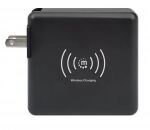 Manhattan 4-in-1 Reiseladegerät und Powerbank 8.000 mAh, Ein kabelloses 5 W-Induktionsladepad, zwei 12 W USB-A-Ports, ein USB-C-Port mit 12 W-Eingang / 15 W-Ausgang, auswechselbare Stecker für EU, UK & US, schwarz