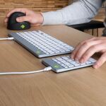 R-Go Tools Tastatur R-Go Numpad Break, ergonomischer Ziffernblock mit Pausensoftware, kabelgebunden, weiß