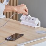 Fellowes 100137183 Verlängerungskabel 2 m 2 AC-Ausgänge Drinnen Weiß