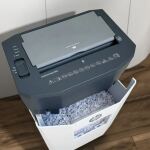 HP OneShred Auto 80CC Aktenvernichter Kreuzschreddern 68 dB 22 cm Weiß