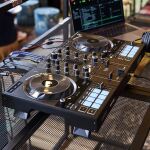 Hercules Inpulse 500 Digital Vinyl System (DVS) Scratcher Schwarz