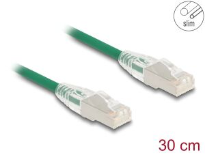 DeLOCK RJ45 Netzwerkkabel Cat.6A Stecker zu Stecker mit gebogener Rastnase U/FTP Slim 0,3 m grün