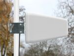DeLOCK LTE Antenne SMA Stecker 7 - 9 dBi direktional mit Anschlusskabel (RG-58, 5 m) weiß outdoor