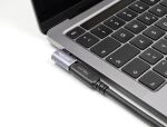 DeLOCK USB Adapter 40 Gbps USB Type-C PD 3.1 240 W Stecker zu Buchse gewinkelt links / rechts 8K 60 Hz Metall